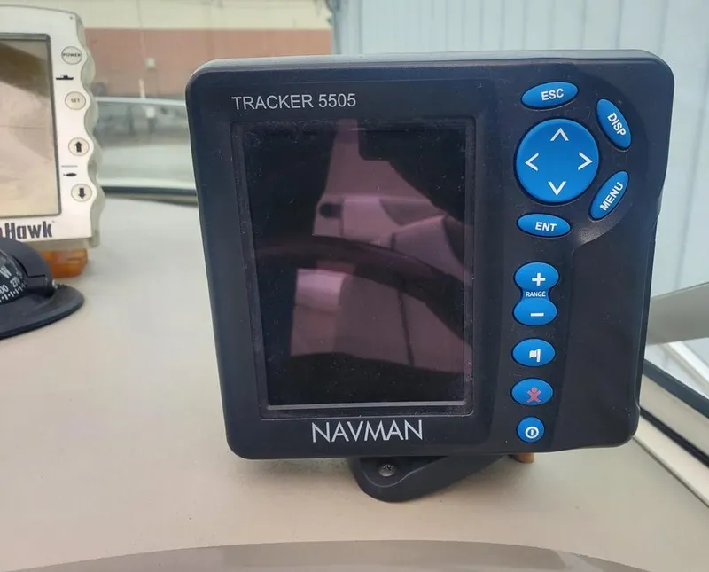 Slide: The Image of Navman GPS Chartplotter - 22