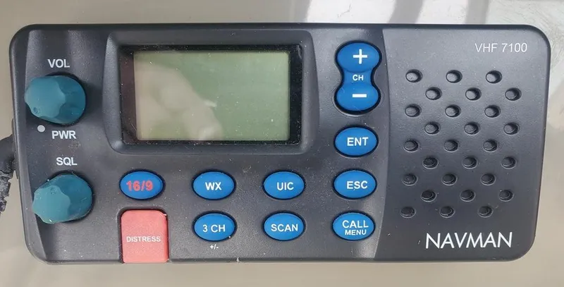 Slide: The Image of Navman VHF Radio - 24