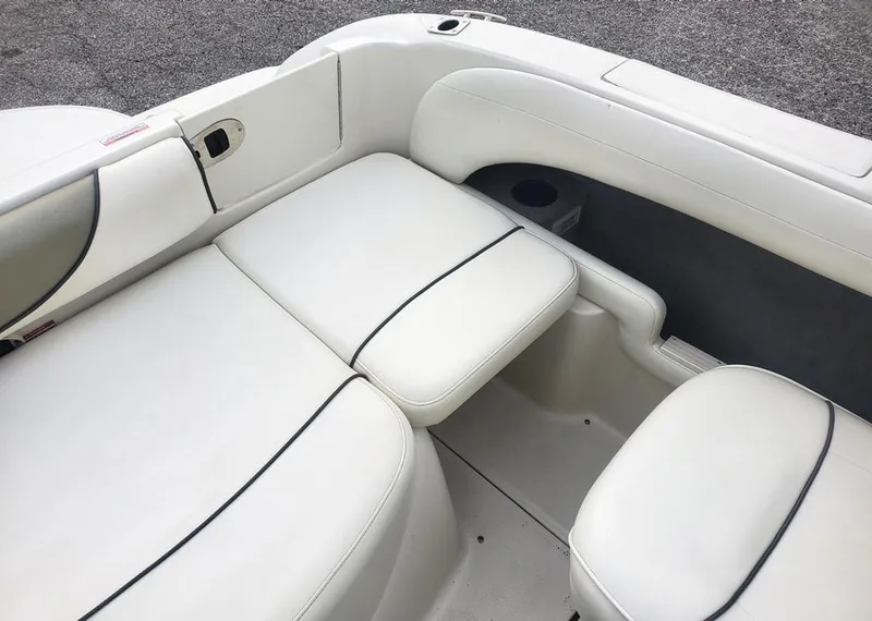 Slide: The Image of Jump seat in forms aft bench seating - 9