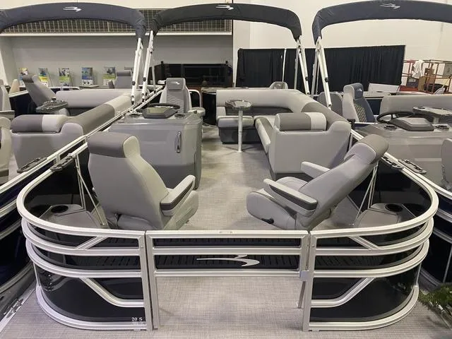 The Image of Bennington S Fishing 20 SF Pontoon 2024 - 1