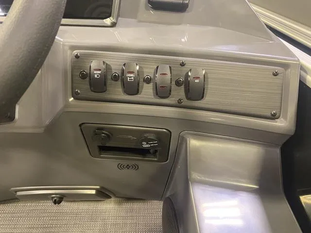 Slide: The Image of Bennington S Fishing 20 SF Pontoon 2024 - 10