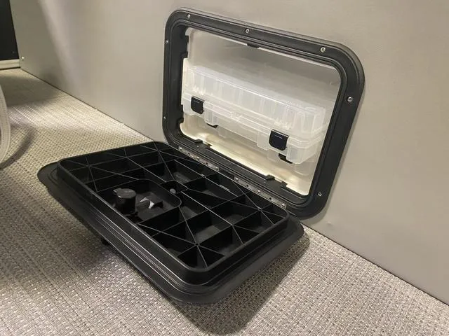 Slide: The Image of Bennington S Fishing 20 SF Pontoon 2024 - 18