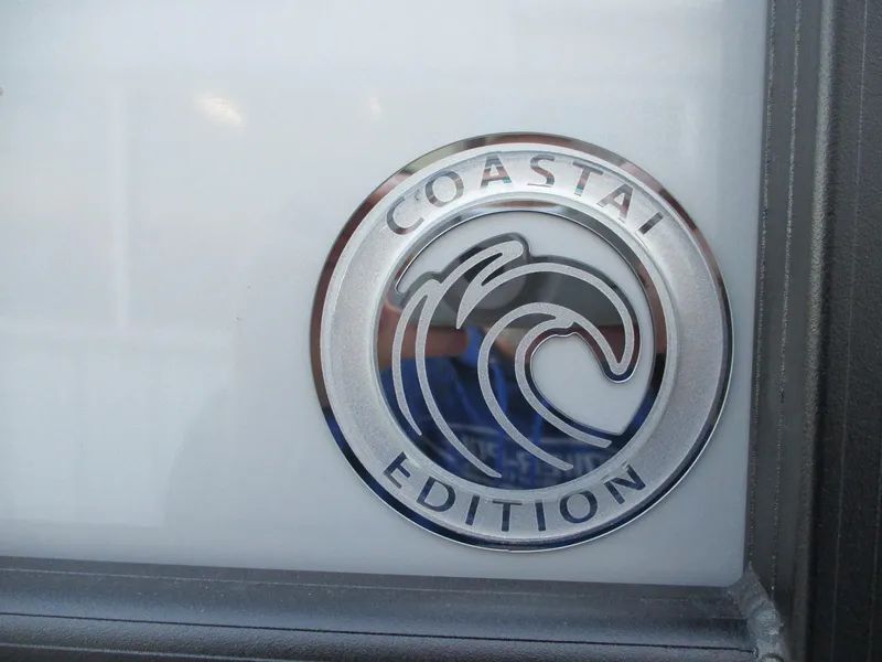 Slide: The Image of 2024 Starcraft EXS 1 Q DH Coastal Edition emblem - 21