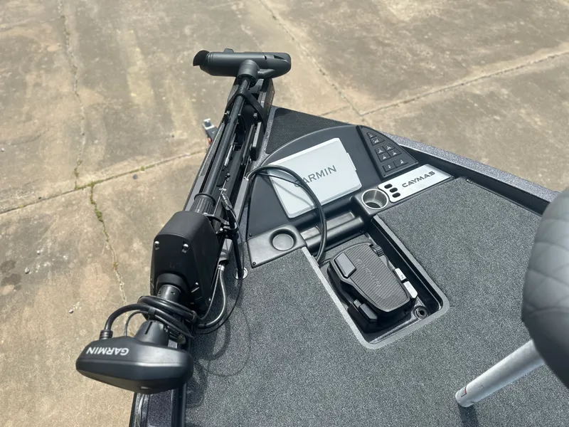 Slide: The Image of Caymas CX 21 PRO 2025 - 6