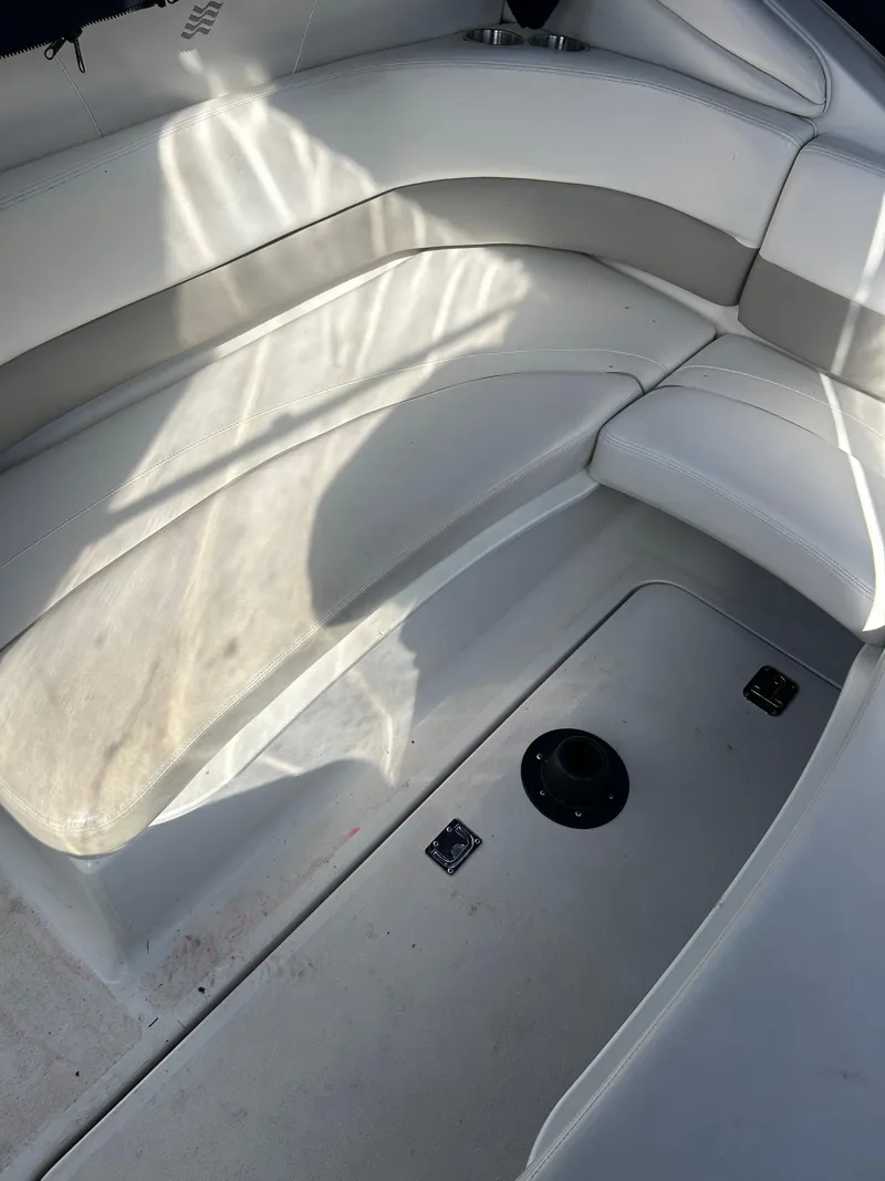 Slide: The Image of Interior seating of a 2000 Four Winns 268 Vista boat. - 7