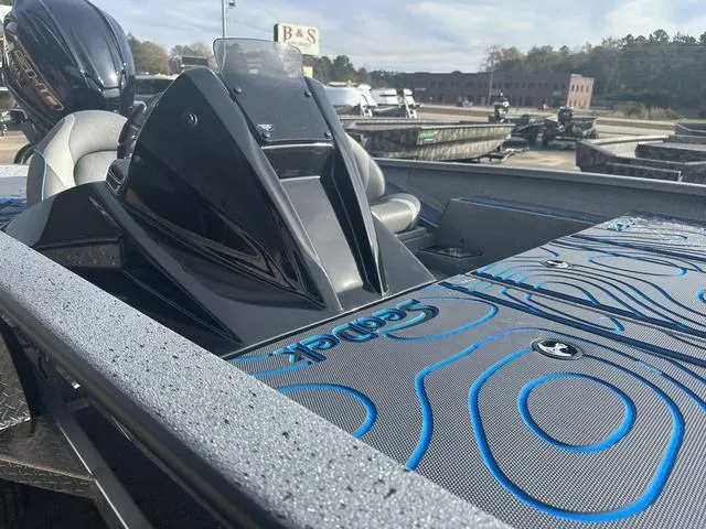 Slide: The Image of Xpress X21 Pro 2025 - 11