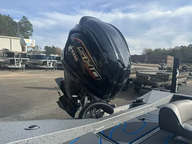 Slide: The Image of Xpress X21 Pro 2025 - 16