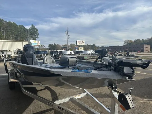 Slide: The Image of Xpress X21 Pro 2025 - 4