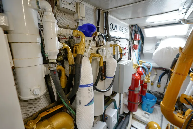 Slide: The Image of Hatteras Sportfish 1997 - 72