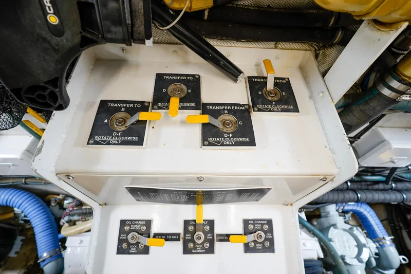 Slide: The Image of Hatteras Sportfish 1997 - 73