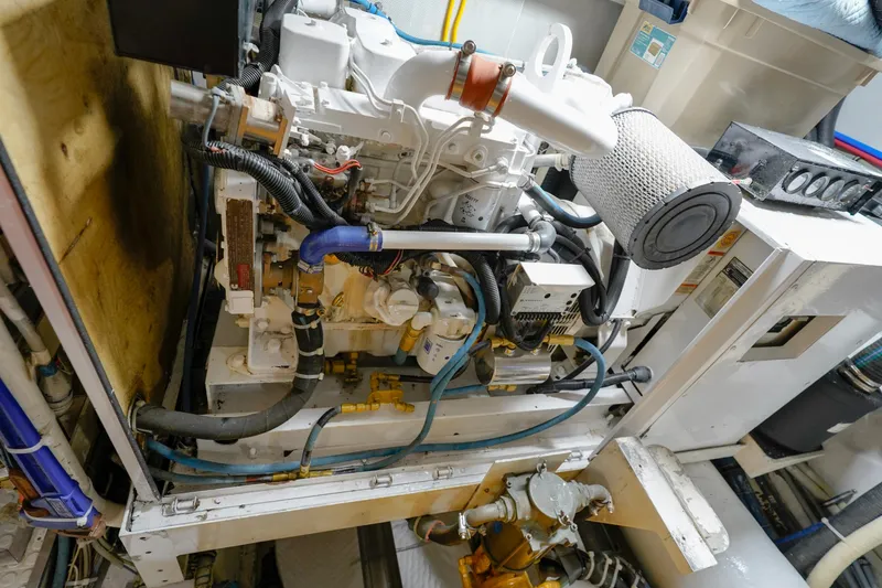 Slide: The Image of Hatteras Sportfish 1997 - 77