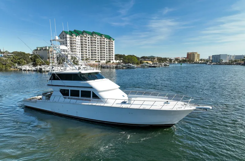 Slide: The Image of Hatteras Sportfish 1997 - 90