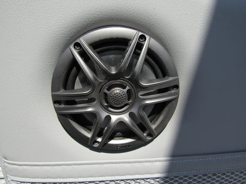 Slide: The Image of Speaker on 2024 Veranda RELAX VR25RFL boat, featuring sleek design and metallic finish. - 23