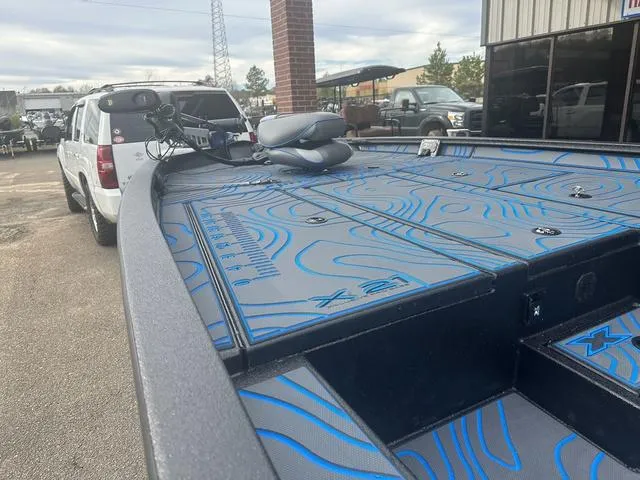 Slide: The Image of Xpress X21 Pro 2025 - 8