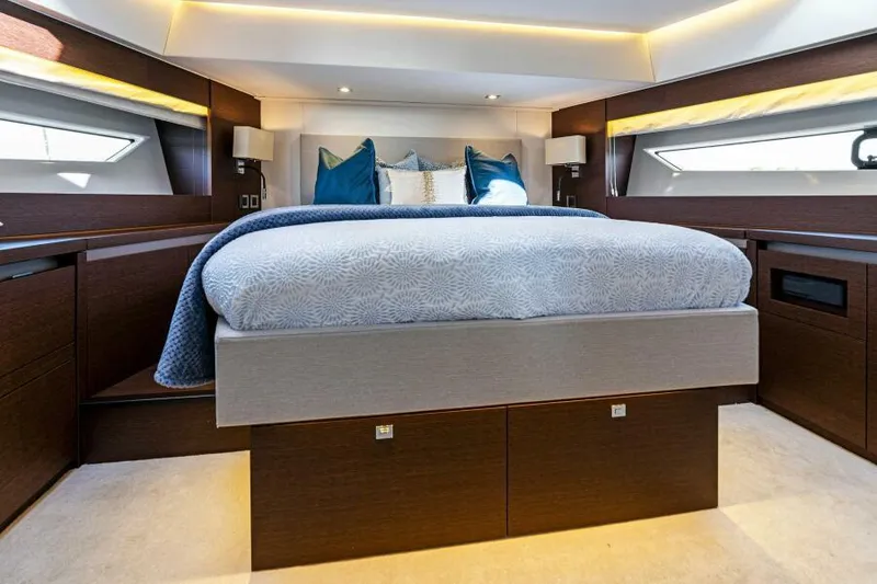 Slide: The Image of VIP Stateroom - 38