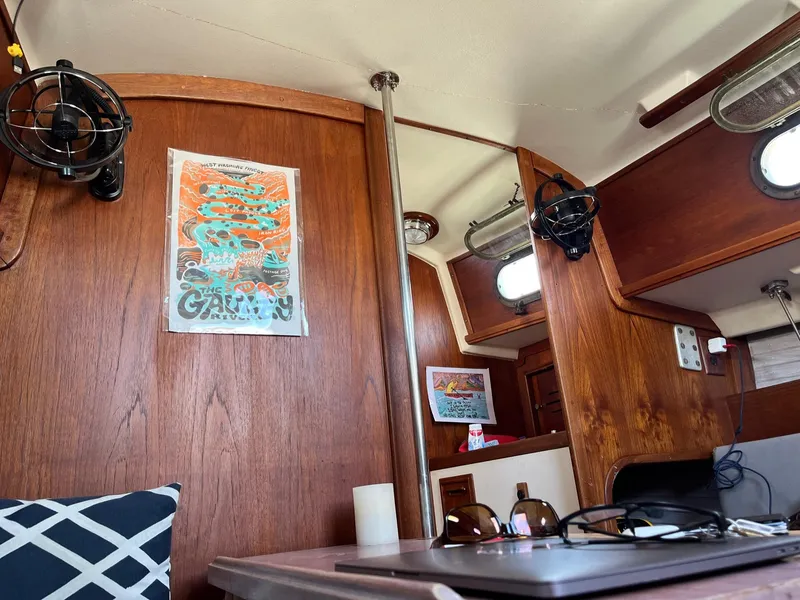 Slide: The Image of Cape Dory 270 1985 - 55
