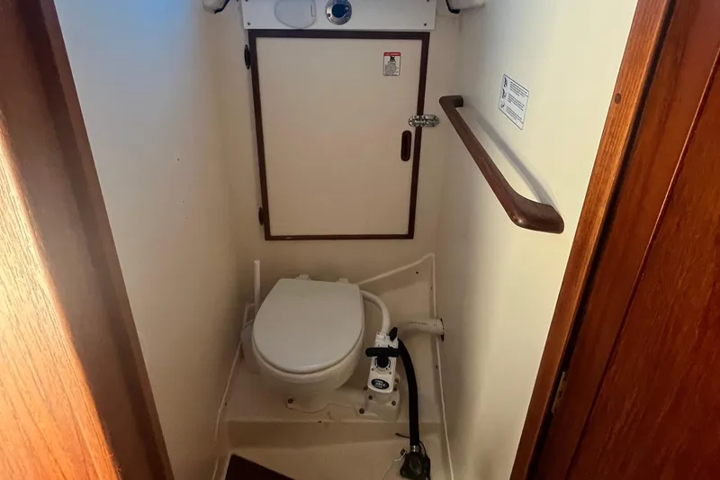 Slide: The Image of Cape Dory 270 1985 - 57