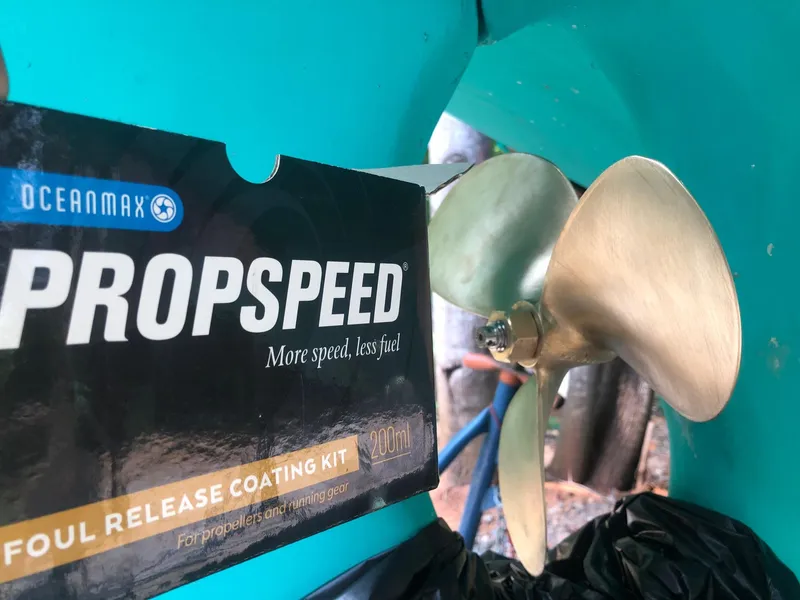 Slide: The Image of Cape Dory 270 1985 - 63