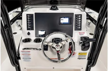 Slide: The Image of Robalo R222 Center Console 2024 - 3