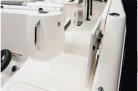 Slide: The Image of Robalo R222 Center Console 2024 - 4