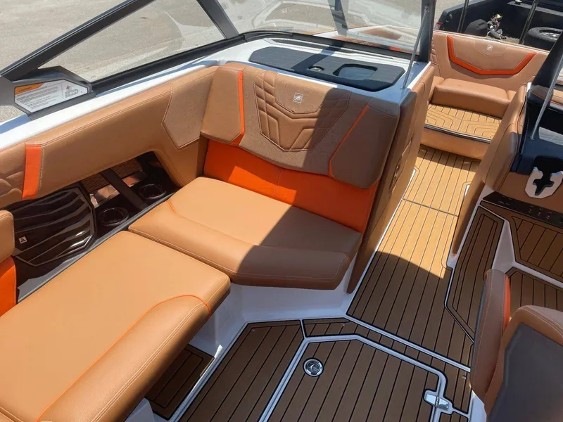 Slide: The Image of Nautique Super Air Nautique G23 2022 - 15