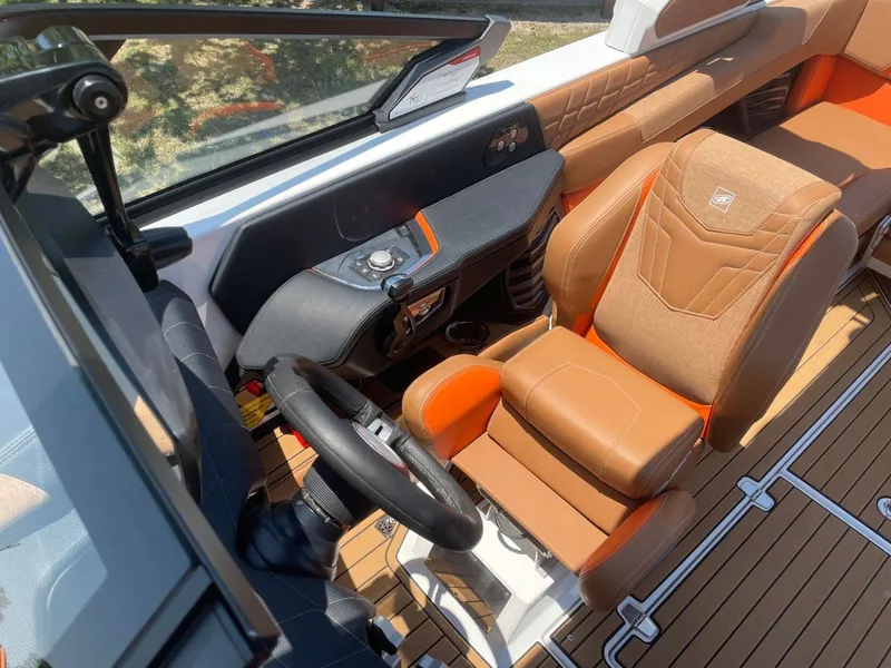 Slide: The Image of Nautique Super Air Nautique G23 2022 - 23