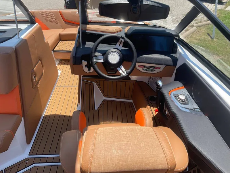 Slide: The Image of Nautique Super Air Nautique G23 2022 - 25