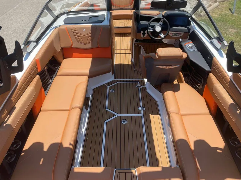 Slide: The Image of Nautique Super Air Nautique G23 2022 - 8