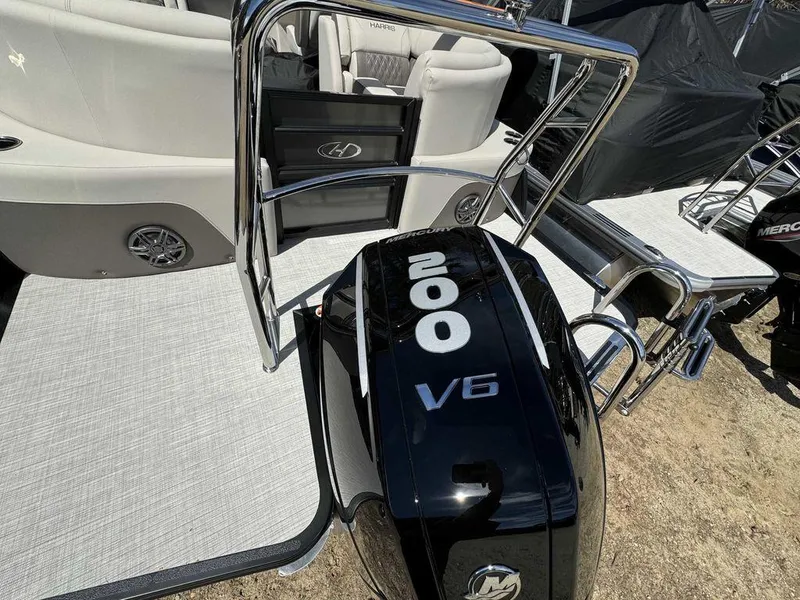 Slide: The Image of 2024 Harris Sunliner 210 with 200 V6 engine, featuring sleek design and comfortable seating. - 6