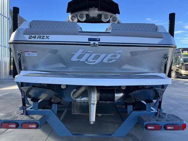 Slide: The Image of Tigé 24RZX 2024 - 8