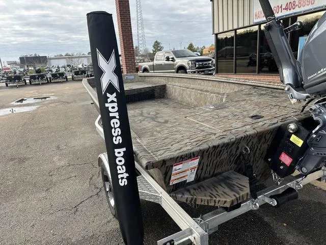 Slide: The Image of Xpress HD16DBX 2024 - 8