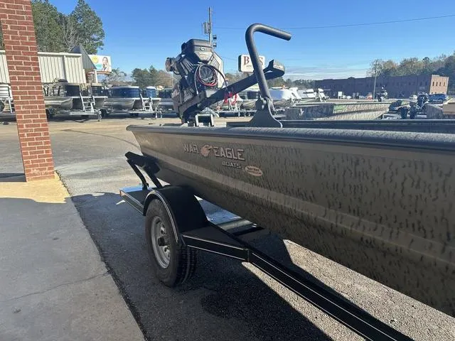 Slide: The Image of War Eagle 1750 Gladiator 2026 - 16