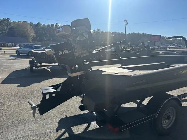 Slide: The Image of War Eagle 1750 Gladiator 2026 - 17