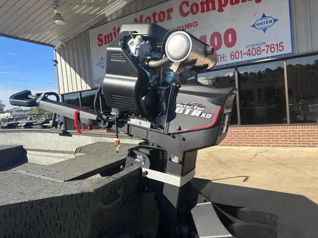 Slide: The Image of War Eagle 1750 Gladiator 2026 - 21