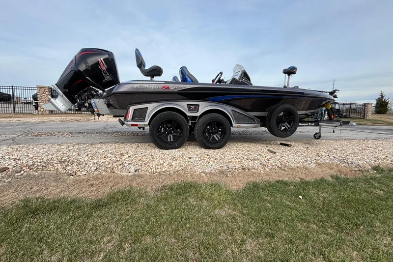 Slide: The Image of 2024 Ranger Z520R Ranger Cup Equipped boat on trailer, side view. - 60
