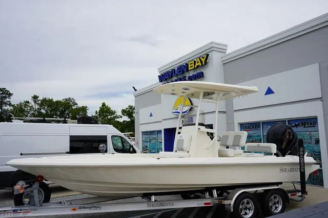 Slide: The Image of Shearwater 23 LTZ 2024 - 16