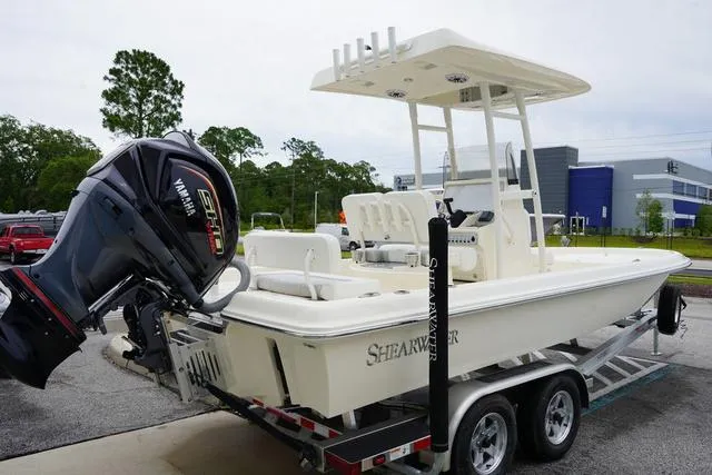 Slide: The Image of Shearwater 23 LTZ 2024 - 19