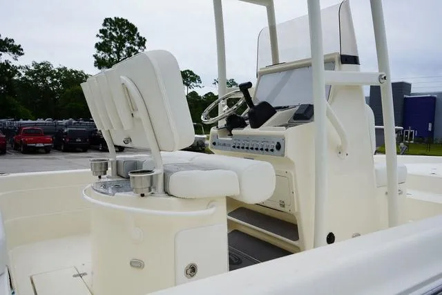 Slide: The Image of Shearwater 23 LTZ 2024 - 29