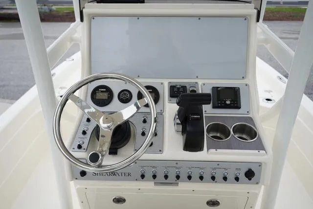 Slide: The Image of Shearwater 23 LTZ 2024 - 35