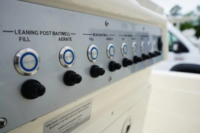 Slide: The Image of Shearwater 23 LTZ 2024 - 47