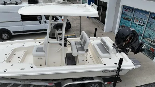 Slide: The Image of Shearwater 23 LTZ 2024 - 7