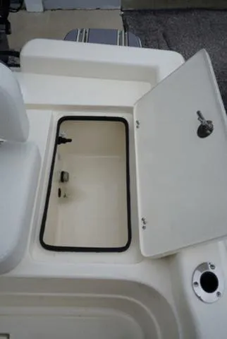 Slide: The Image of Shearwater 23 LTZ 2024 - 86