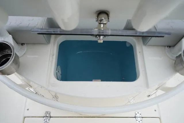 Slide: The Image of Shearwater 23 LTZ 2024 - 87