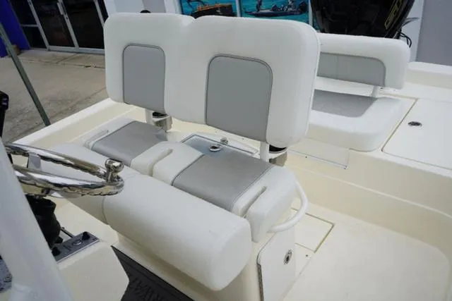 Slide: The Image of Shearwater 23 LTZ 2024 - 91