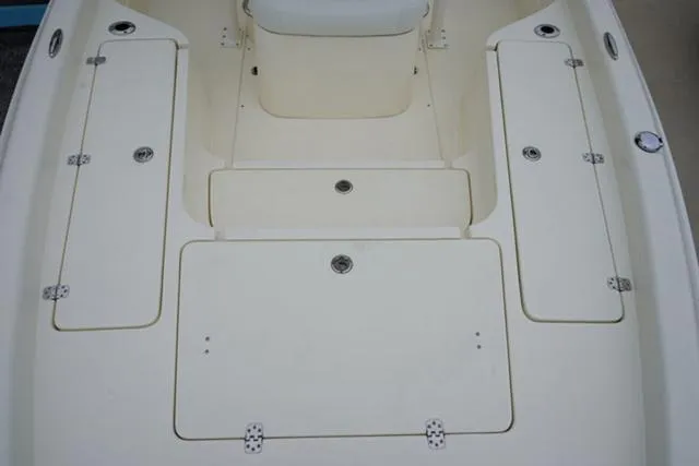 Slide: The Image of Shearwater 23 LTZ 2024 - 98