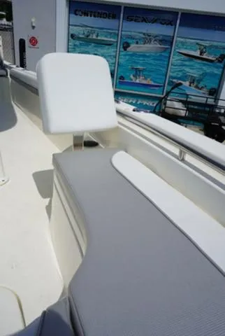 Slide: The Image of Shearwater 260 Carolina Bay 2024 - 100