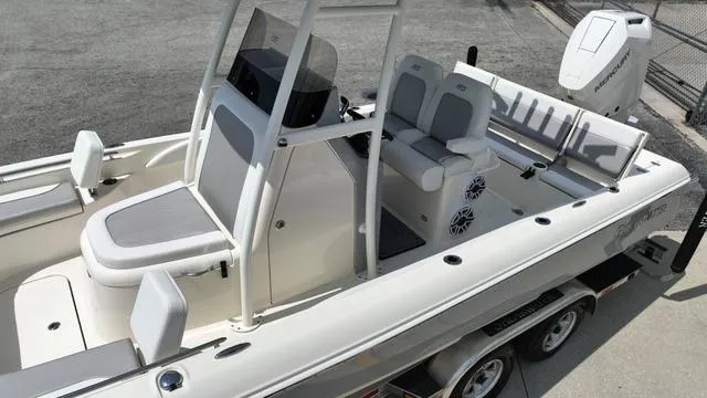 Slide: The Image of Shearwater 260 Carolina Bay 2024 - 6