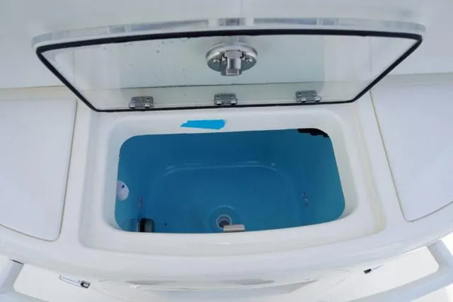 Slide: The Image of Shearwater 260 Carolina Bay 2024 - 90