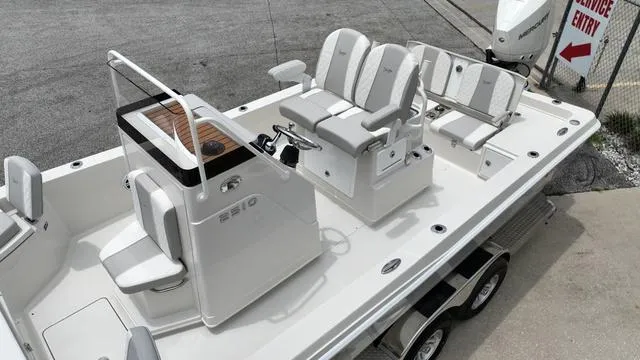 Slide: The Image of Ranger 2510 Bay 2024 - 18