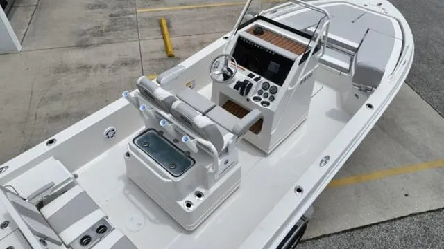 Slide: The Image of Ranger 2510 Bay 2024 - 82